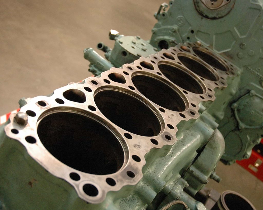 Clean engine block